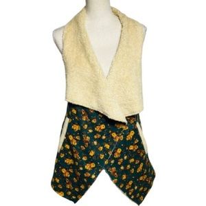 Entro Floral Sweater Vest